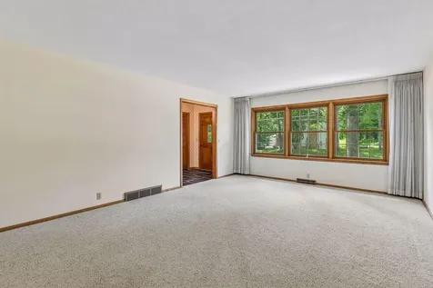 3931 Huntingdon Drive Hopkins MN 55305
