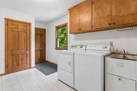 3931 Huntingdon Drive Hopkins MN 55305