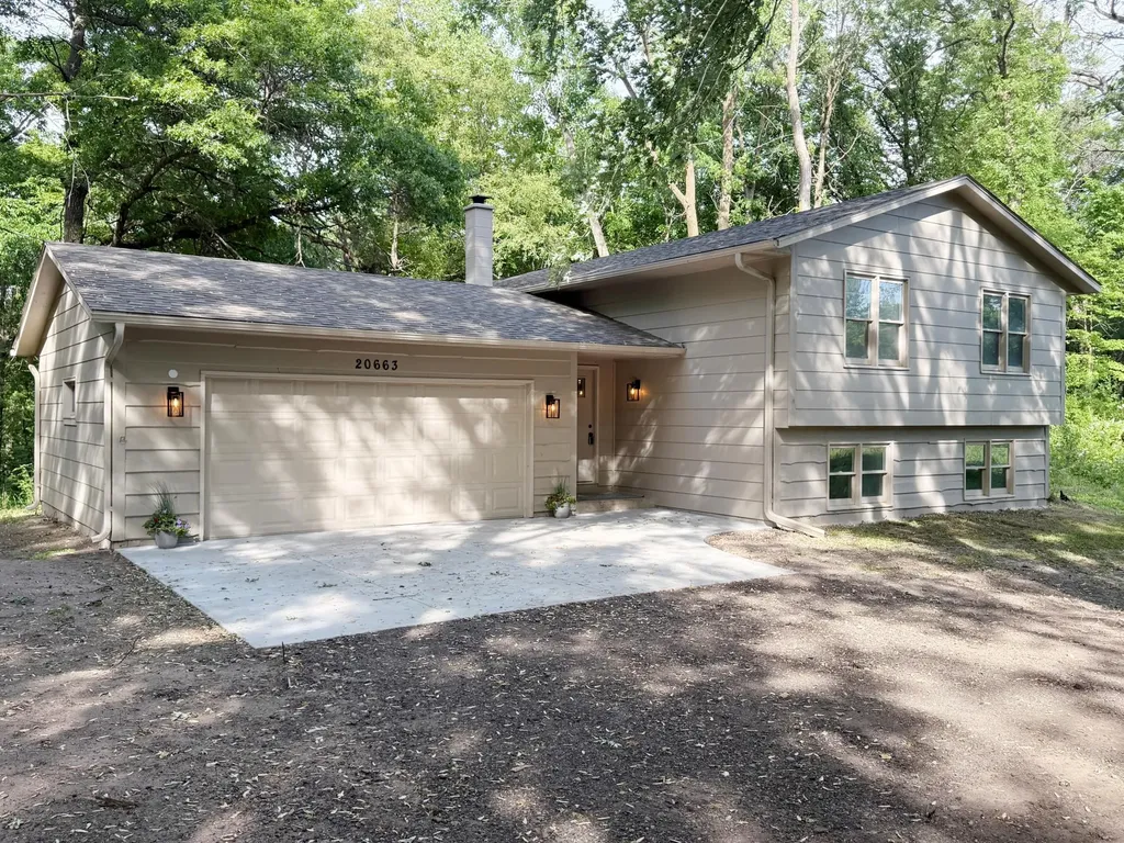 20663 Ulysses Street NW Elk River MN 55330