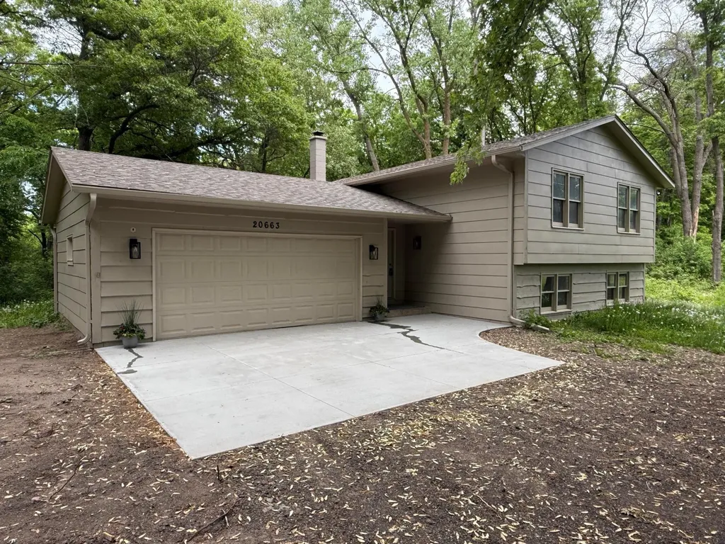 20663 Ulysses Street NW Elk River MN 55330