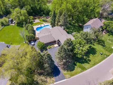 2885 Zanzibar Lane N Plymouth MN 55447