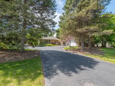 2885 Zanzibar Lane N Plymouth MN 55447