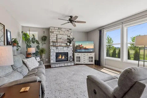 9789 Glacial Valley Bay Woodbury MN 55129