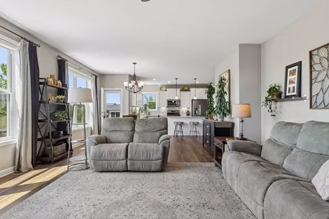9789 Glacial Valley Bay Woodbury MN 55129