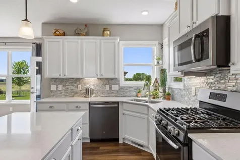 9789 Glacial Valley Bay Woodbury MN 55129