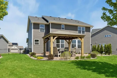 9789 Glacial Valley Bay Woodbury MN 55129