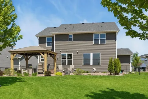 9789 Glacial Valley Bay Woodbury MN 55129