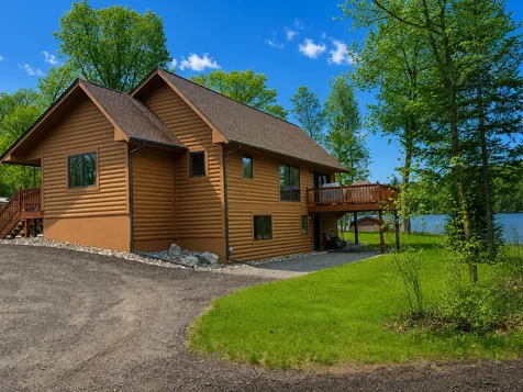 940 Maple Crest Drive NW Hackensack MN 56452