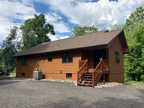 940 Maple Crest Drive NW Hackensack MN 56452