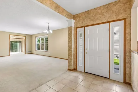1692 Oakbrooke Way Eagan MN 55122