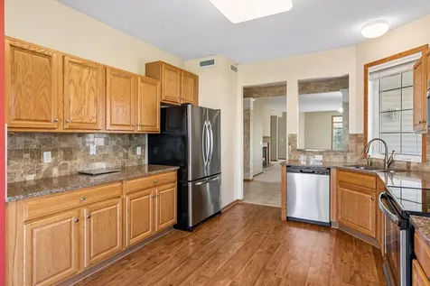 1692 Oakbrooke Way Eagan MN 55122