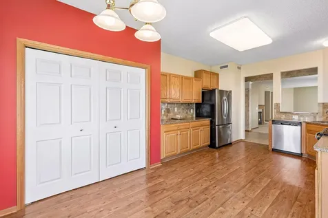 1692 Oakbrooke Way Eagan MN 55122
