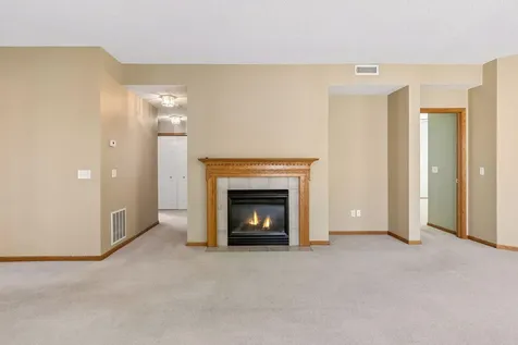 1692 Oakbrooke Way Eagan MN 55122