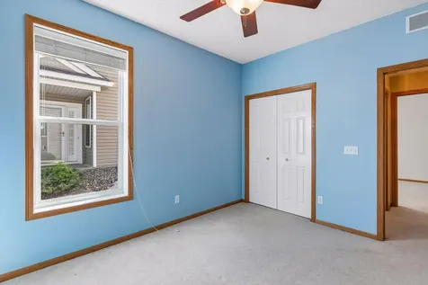 1692 Oakbrooke Way Eagan MN 55122