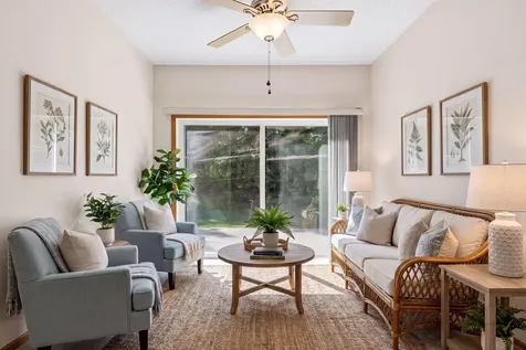 1692 Oakbrooke Way Eagan MN 55122