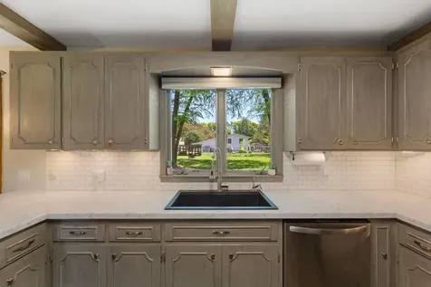 421 10th Avenue SE Faribault MN 55021