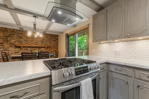 421 10th Avenue SE Faribault MN 55021