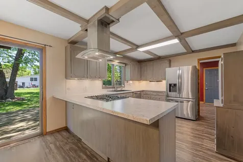 421 10th Avenue SE Faribault MN 55021