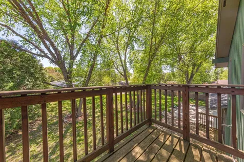 421 10th Avenue SE Faribault MN 55021