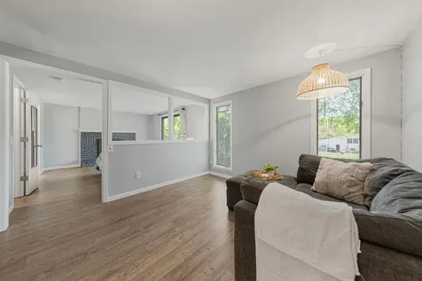 421 10th Avenue SE Faribault MN 55021