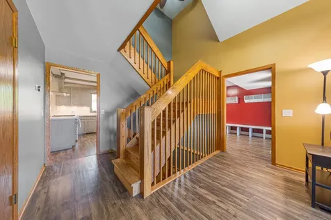 421 10th Avenue SE Faribault MN 55021