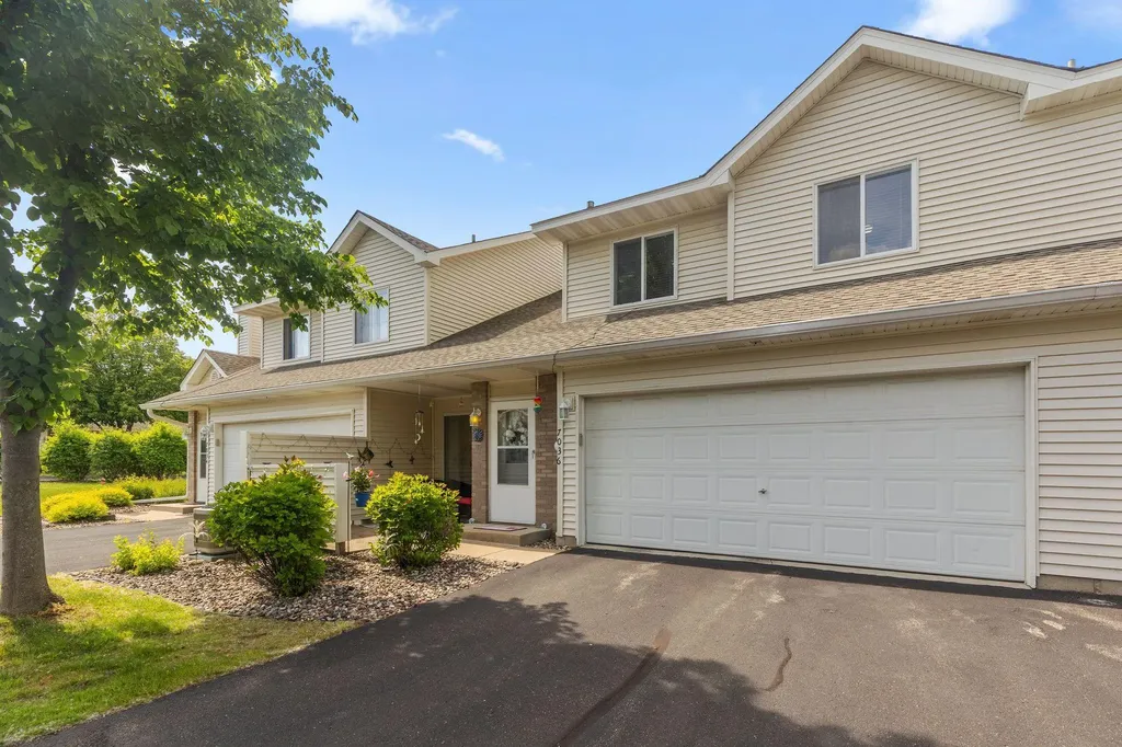 7036 49th Street N Oakdale MN 55128