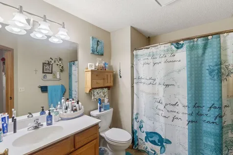 7036 49th Street N Oakdale MN 55128