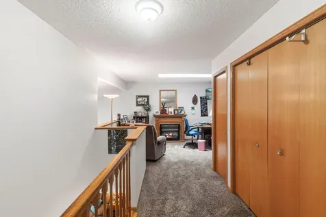 7036 49th Street N Oakdale MN 55128