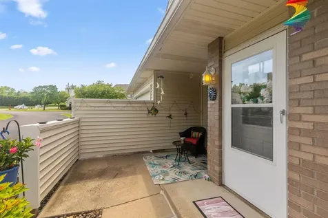 7036 49th Street N Oakdale MN 55128
