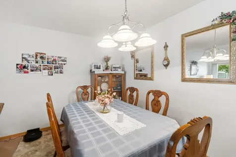 7036 49th Street N Oakdale MN 55128