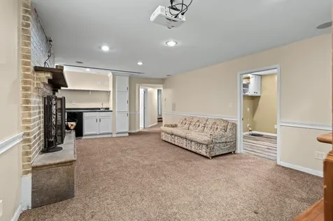 735 2nd Avenue NW Valley City ND 58072