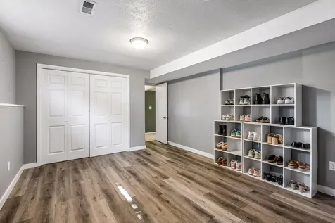 9400 Toledo Avenue S Bloomington MN 55437