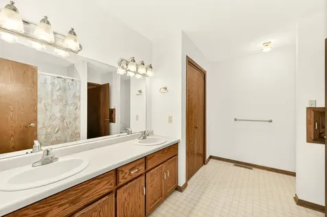 1814 Northern Heights Lane NE Rochester MN 55906