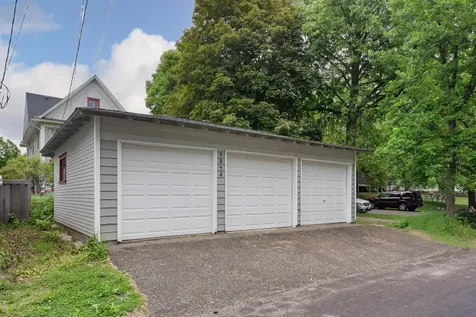 1854 Laurel Avenue Saint Paul MN 55104