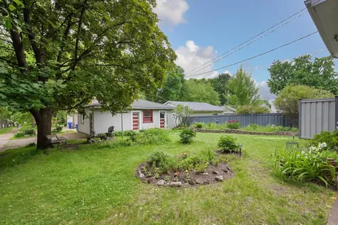 1854 Laurel Avenue Saint Paul MN 55104