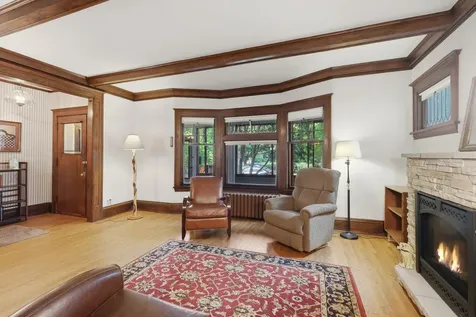 1854 Laurel Avenue Saint Paul MN 55104