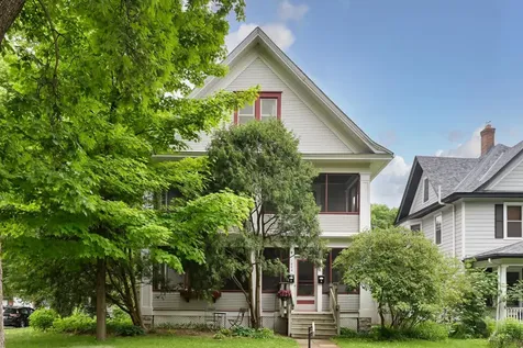 1854 Laurel Avenue Saint Paul MN 55104