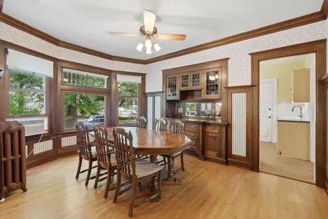 1854 Laurel Avenue Saint Paul MN 55104