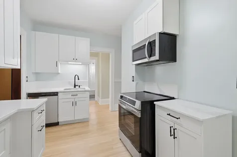 1854 Laurel Avenue Saint Paul MN 55104