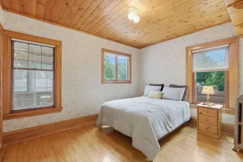 1854 Laurel Avenue Saint Paul MN 55104