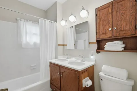 1854 Laurel Avenue Saint Paul MN 55104