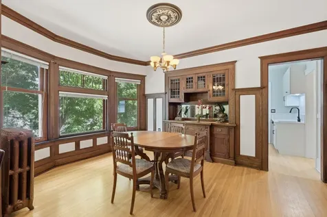 1854 Laurel Avenue Saint Paul MN 55104