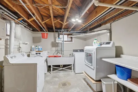 1854 Laurel Avenue Saint Paul MN 55104