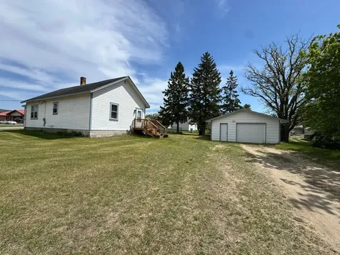 17 Balsam Avenue NW Menahga MN 56464