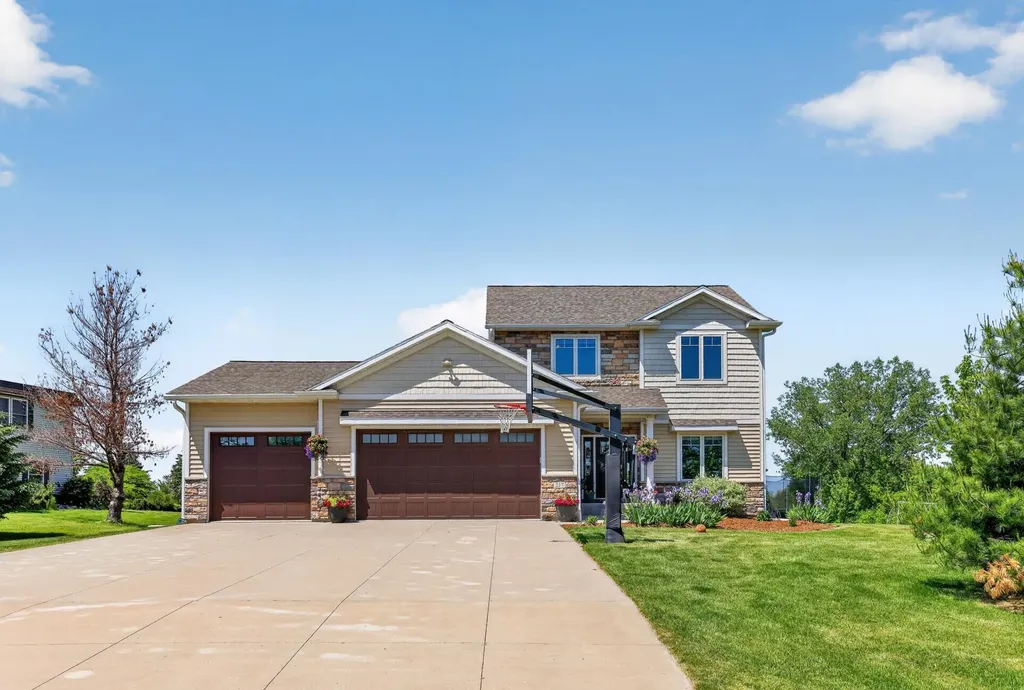 217 Skyline Drive Wabasha MN 55981