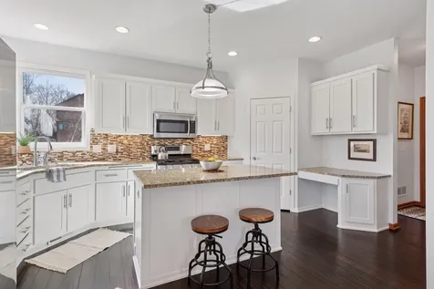 2536 N Saunders Lake Drive Minnetrista MN 55364