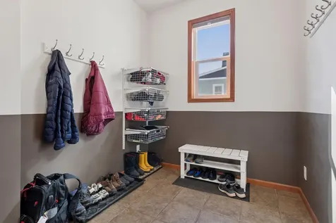 2536 N Saunders Lake Drive Minnetrista MN 55364