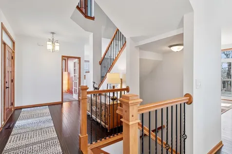 2536 N Saunders Lake Drive Minnetrista MN 55364