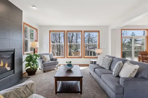 2536 N Saunders Lake Drive Minnetrista MN 55364