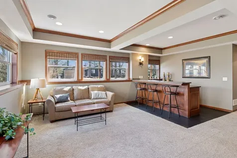 2536 N Saunders Lake Drive Minnetrista MN 55364